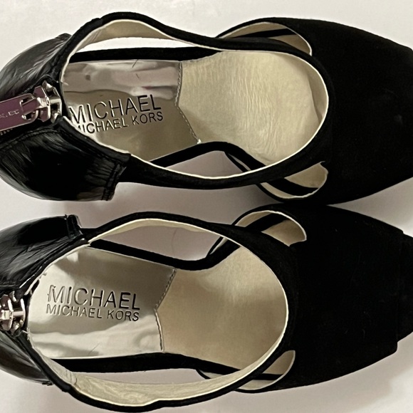 NWT Michael Kors black Suede open-toe heels - Picture 3 of 8